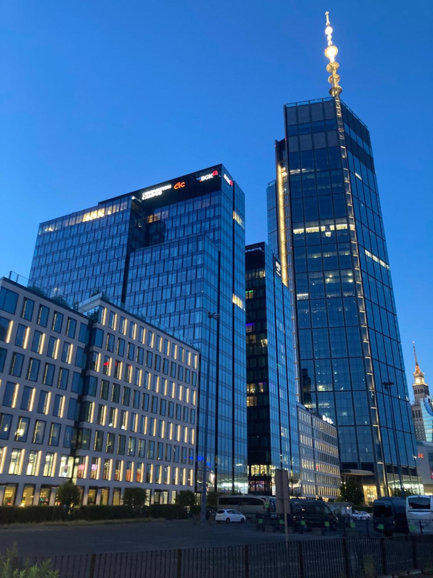 Cozy In Centrum Downtown Srodmiescie Zelazna Zelazna Jerozolimskie Palace Of Culture And Science! Wifi, Netflix, Hbo, Smarttv 55cal