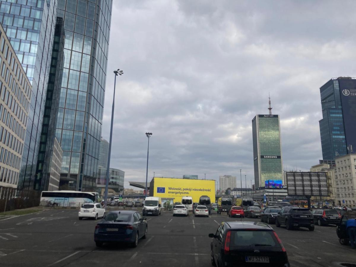 Cozy Downtown Srodmiescie Apartment: Entertainment Hub With Wi-fi * Warsaw